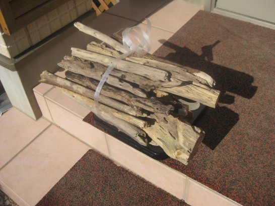 メインで使う中太の薪の乾燥前後の重さを測定